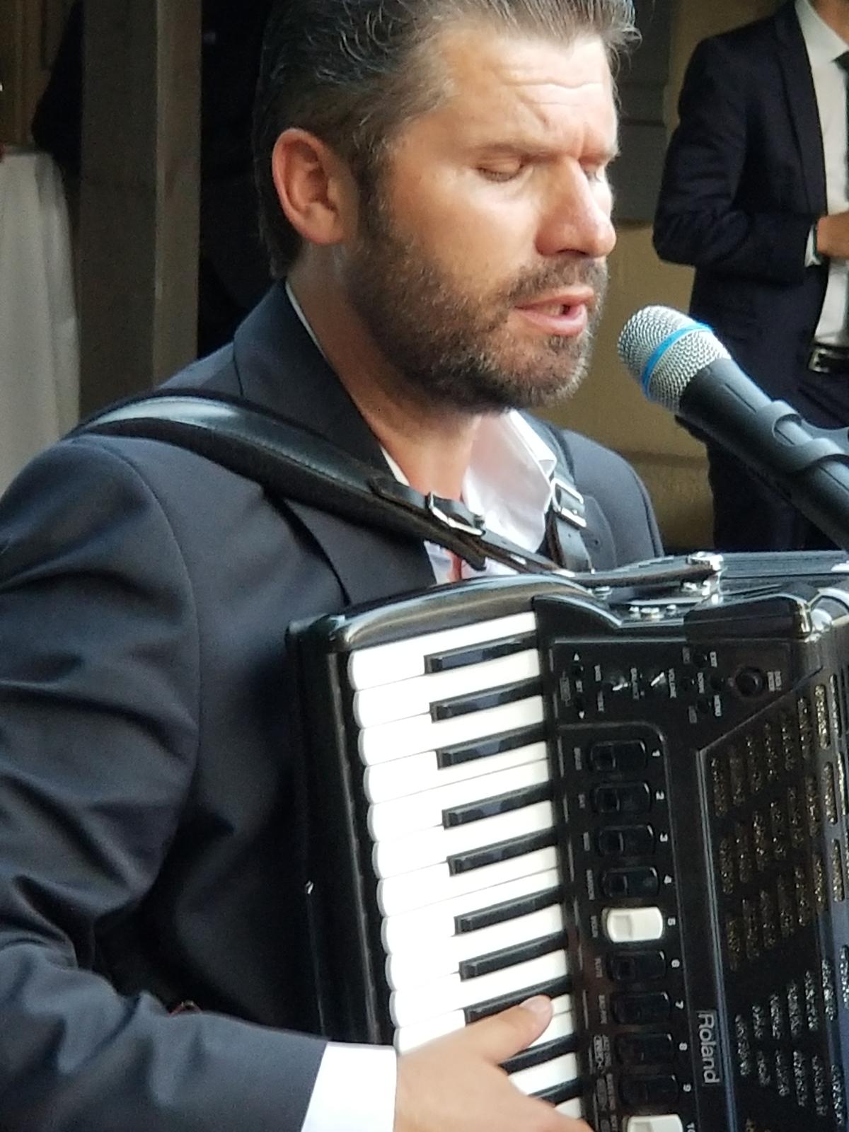 Akkordeonist Schweiz 02