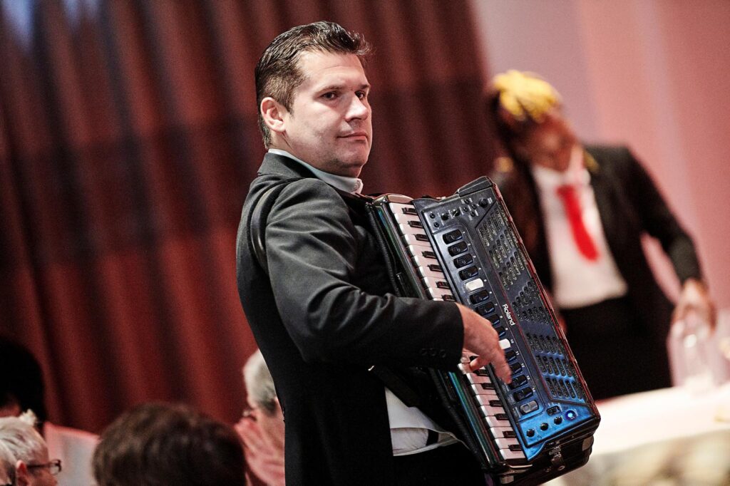 Akkordeonist Schweiz 04 1024x682